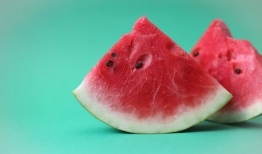 沉香吃瓜爆料图片高清壁纸,揭秘沉香吃瓜爆料瞬间，视觉冲击力十足！